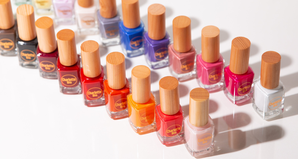 Nails - Charlotte Bio